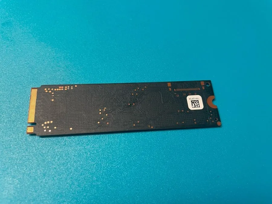 SSD-накопитель Micron 2300 256GB M.2 2280 NVMe PCIe SSD MTFDHBA256TDV