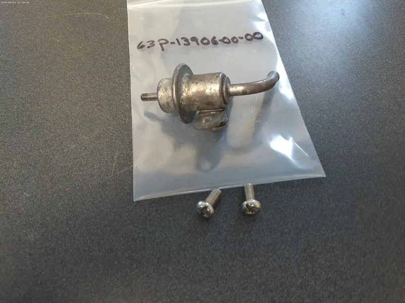 Трубопроводная арматура YAMAHA OUTBOARD F150 FUEL PRESSURE REGULATOR 63P-13906-0 — фото лота 2