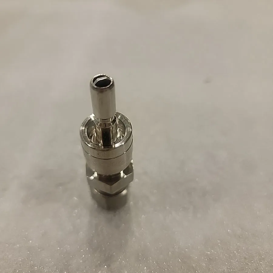 Клапан Swagelok SS-QC4-S-400 Quick Connect 1/4" Instrument Fitting Calibration