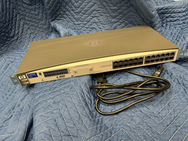 Коммутатор HP Procurve Model 2124 J4868A 24 port 10/100 Ethernet Switch