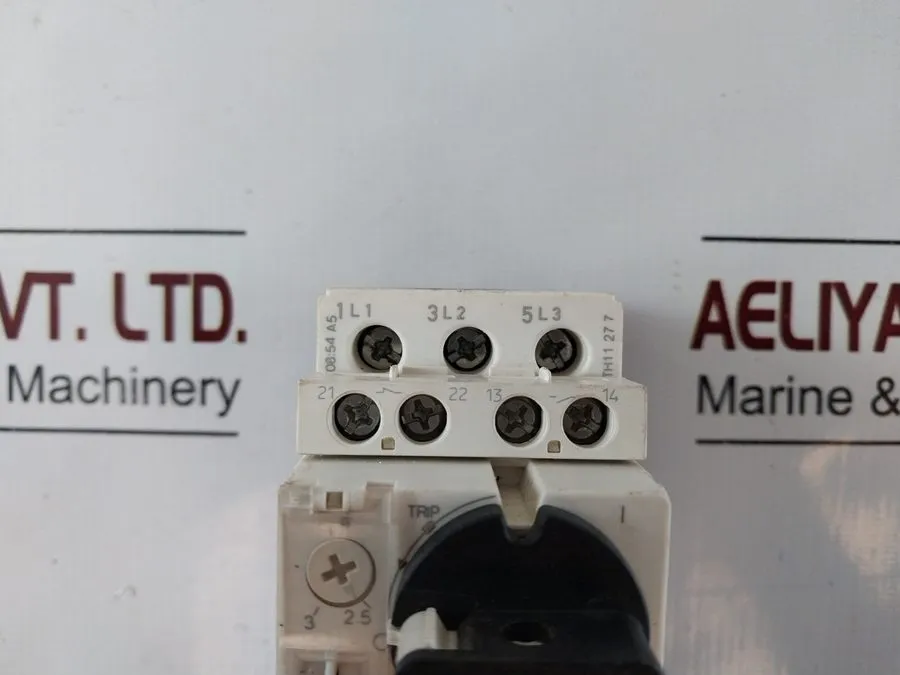 Автоматический выключатель Schneider Electric GV2-P08/2.5-4A Circuit Breaker 690 — фото лота 1