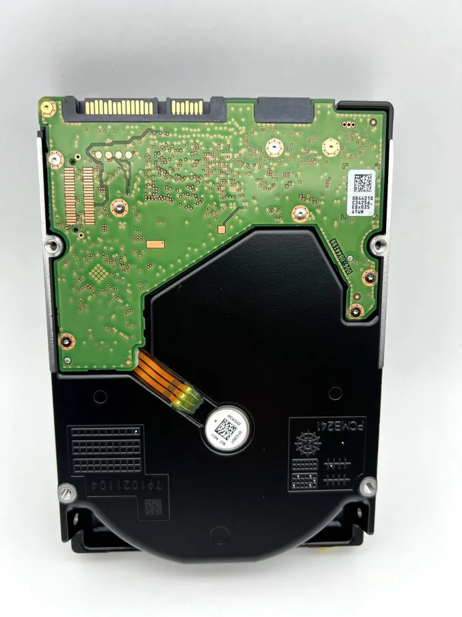 Жёсткий диск WD WUH721816ALE6L4 16TB SATA Ultrastar DC HC550 3.5" LFF Hard Drive