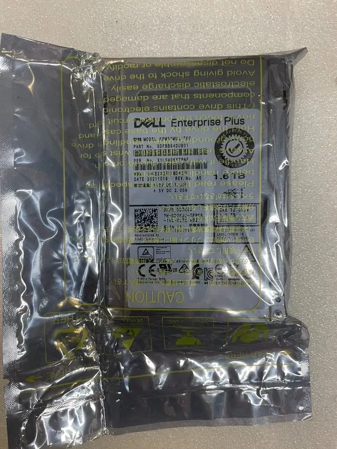 SSD-накопитель Dell D7KJJ 1.6TB SAS 12Gbps SSD Write Intensive WI 2.5 Inch Kioxi