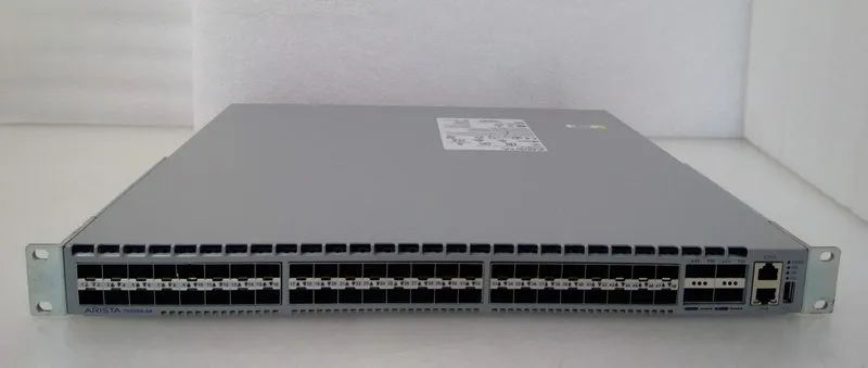 Блок питания Arista DCS-7050SX-64-F 48x10GbE SFP+ 4xQSFP+ Front-to-Rear Air 2X P