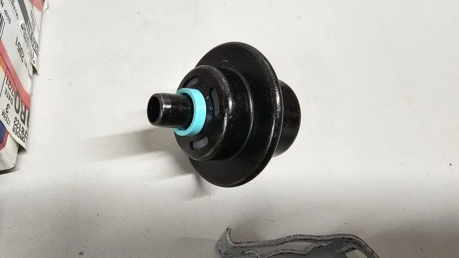 Трубопроводная арматура ACDelco 17113700 Fuel Injection Pressure Regulator with 