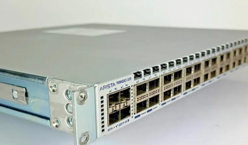 Коммутатор Arista DCS-7050QX2-32S-R 32P 40GbE QSFP+ 4P 10GbE SFP+ RA Switch — фото лота 3