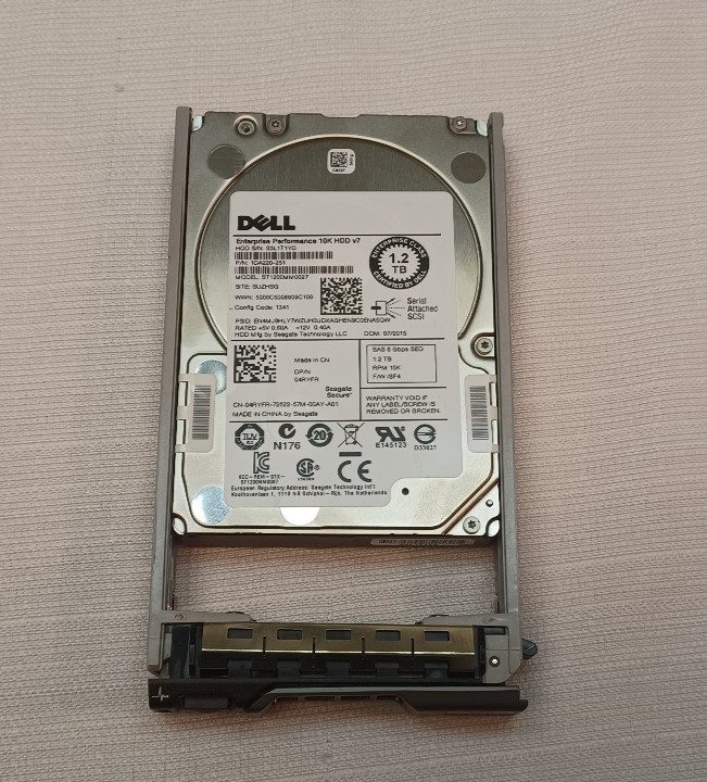 Жёсткий диск DELL 1.2TB 10K 2.5" SAS HDD w/Tray, 4RYFR, 04RYFR — фото лота 1