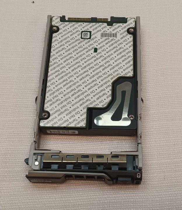 Жёсткий диск DELL 1.2TB 10K 2.5" SAS HDD w/Tray, 4RYFR, 04RYFR — фото лота 2