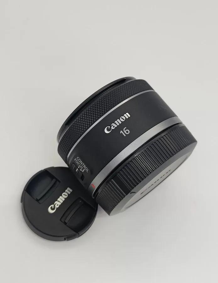 Объектив Canon RF16mm F2.8 STM Vlogging Fast Autofocus Compact Ultra Wide Angle