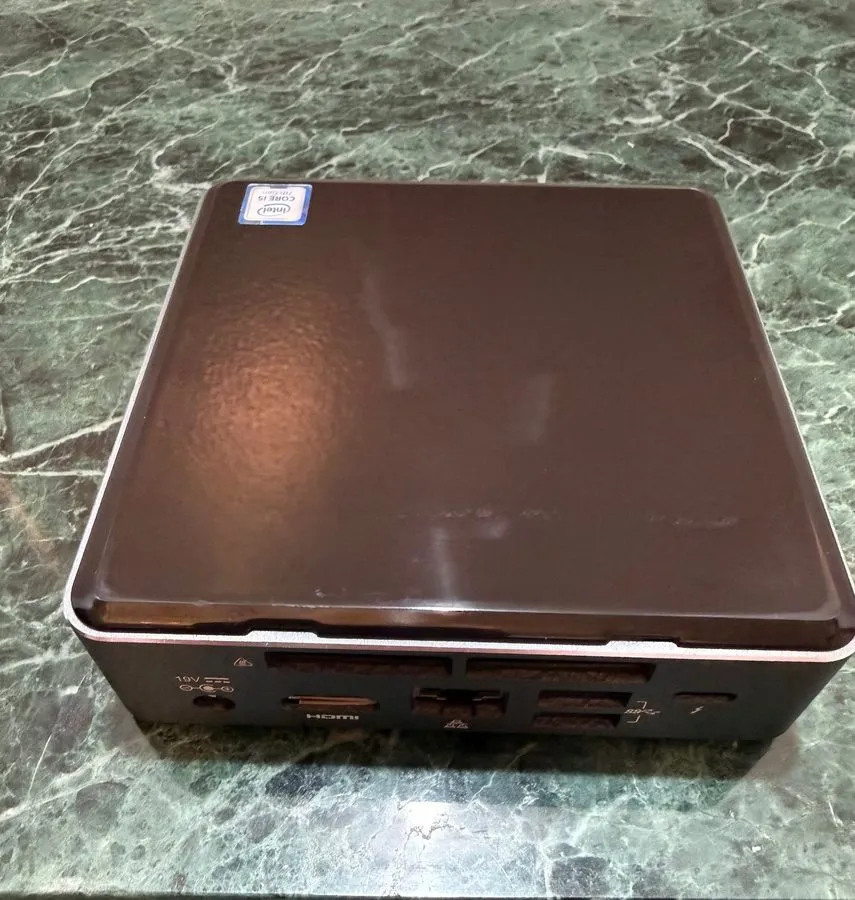 SSD-накопитель Intel NUC NUC7i5BNK (Core i5-7260U @ 2.20 GHz, 8GB RAM, 500GB NVM — фото лота 1