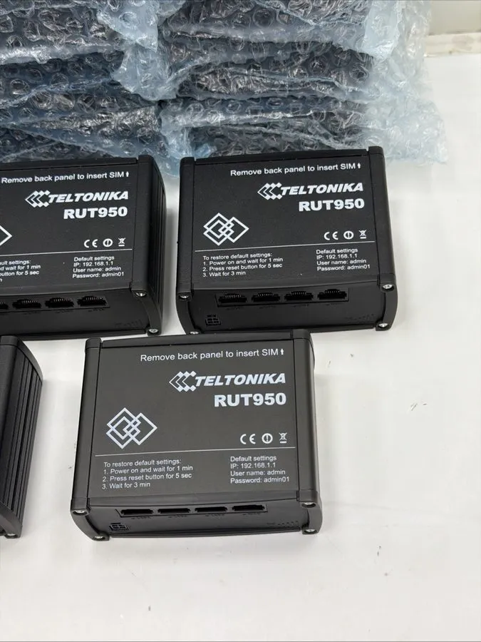 Маршрутизатор Teltonika RUT950 LTE 4G 4-Port 10/100 Wireless Mobile N Industrial