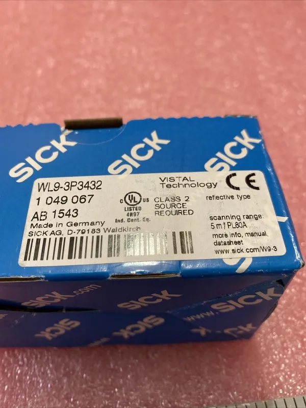 Фотоэлектрический датчик SICK WL9-3P3432 Photoelectric Sensor 1049067