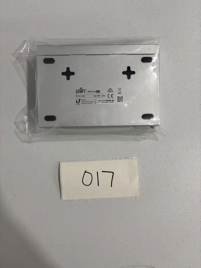 Коммутатор UniFi Switch 8 (US-8-60W)
