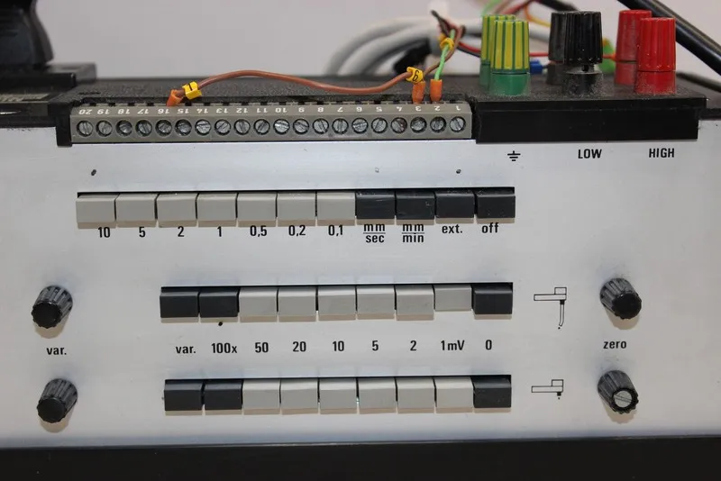 Регистратор Pharmacia Fine Chemical 19-8003-01 Chart Recorder — фото лота 2