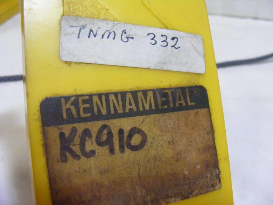 Режущий инструмент 10 Kennametal Insert TNMG332 KC910 (c)