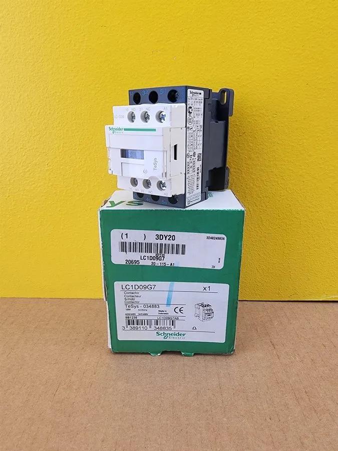 Контактор Schneider Electric LC1D09G7 TeSys Contactor, 3-Pole, 9A Max, 120VAC Co