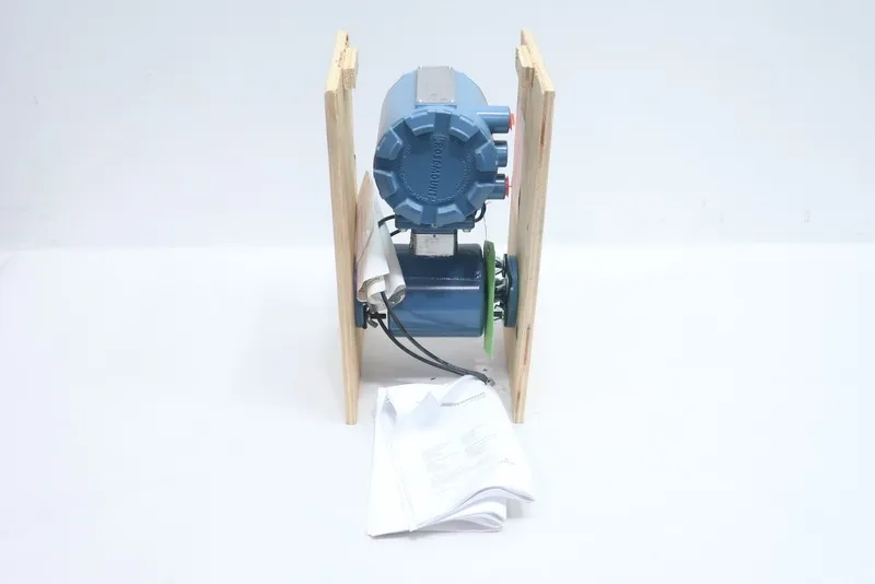 Расходомер ROSEMOUNT, 8705NHA120C3M0N5B3, 8732EMT2A1N5M4, 12" 300 FLG. FLOW METE