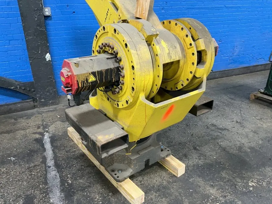 Оборудование ЧПУ FANUC ROBOT ARM M-900IA/260L
