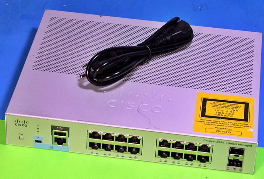 Коммутатор Cisco WS-C2960L-SM-16TS 16 port 10/100/1000 Switch