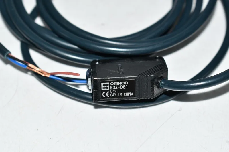 Фотоэлектрический датчик Omron E3Z-D81 Photoelectric Switch Sensor,12-24V DC
