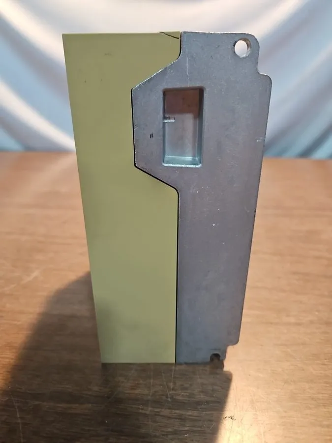 Сервопривод Yaskawa SGDM-04ADA ServoPack Servo Drive 1Ph 230V In 0.4kW 2.8A 300H — фото лота 3