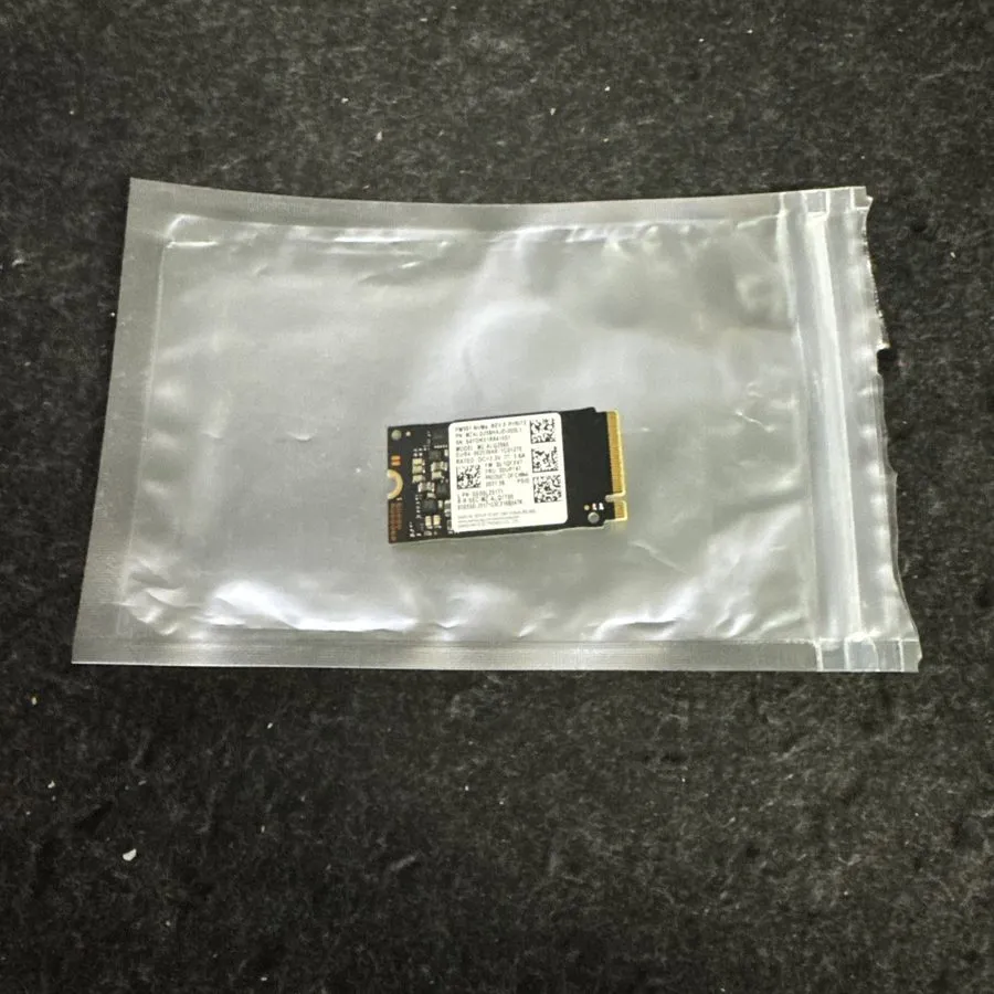 SSD-накопитель Samsung PM991 256GB M.2 NVMe SSD MZALQ256HAJD
