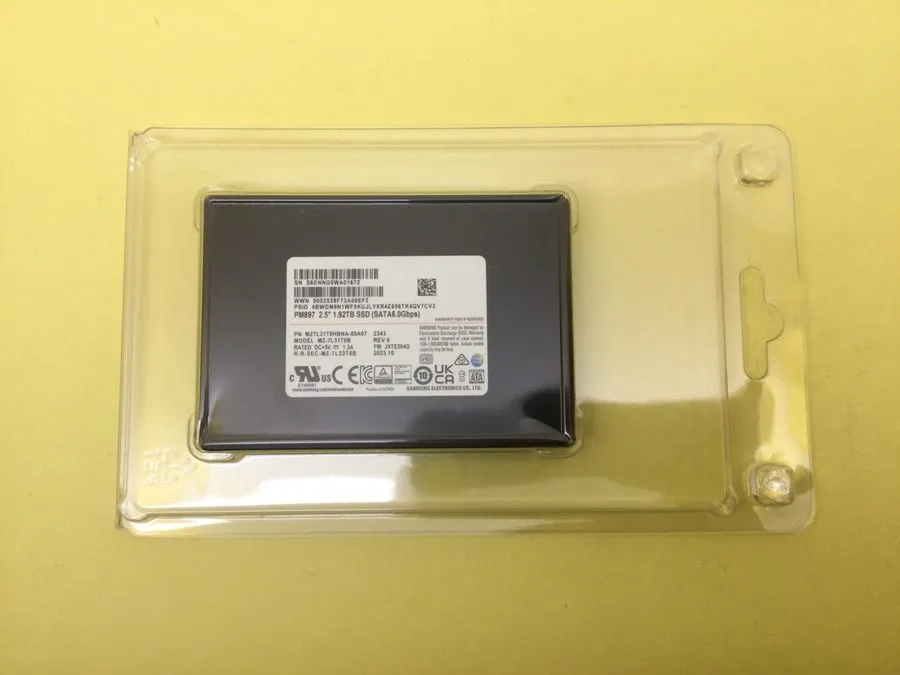 SSD-накопитель Samsung PM897 1.92TB SSD 2.5" 3D TLC SATA III 6G MZ-7L31T9B MZ7L3