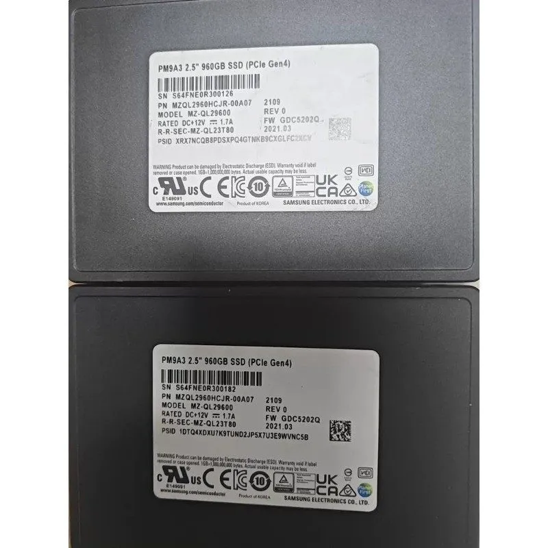 SSD-накопитель Samsung PM9A3 960GB PCI-E4.0x4 Gen4 x4 NVMe 2.5'' U.2 SSD MZ-QL29