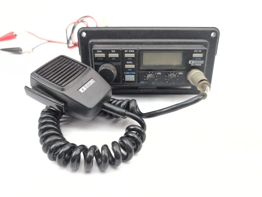 Радиостанция Icom IC-M55 VHF Marine Transceiver Radio WX w/ Hand Mic Not Sold As