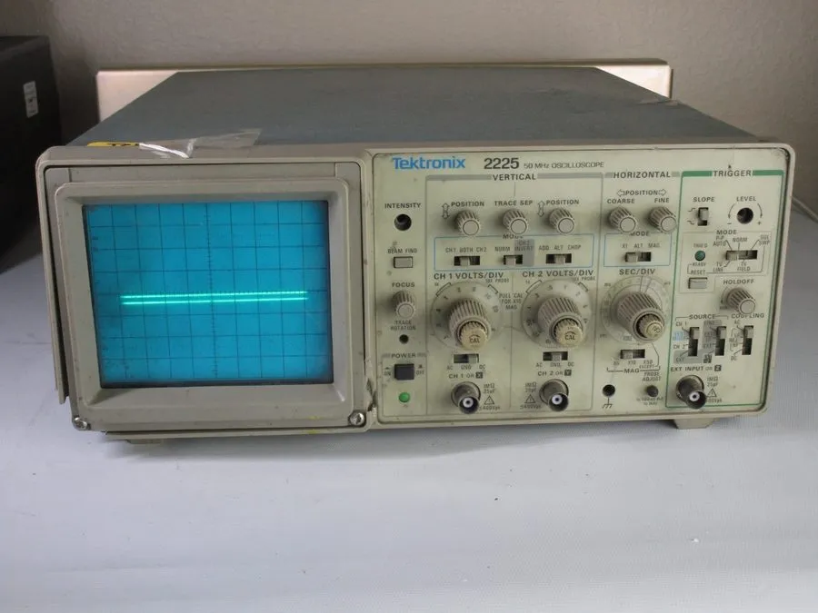 Осциллограф Tektronix 2225 50 MHz 2 Channel Analog Oscilloscope
