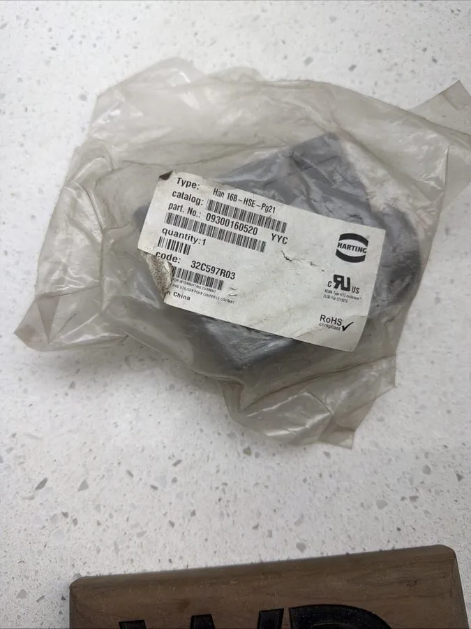 Разъём Harting 09300161520 Connector Housing Han 16B-HSE-Pg21
