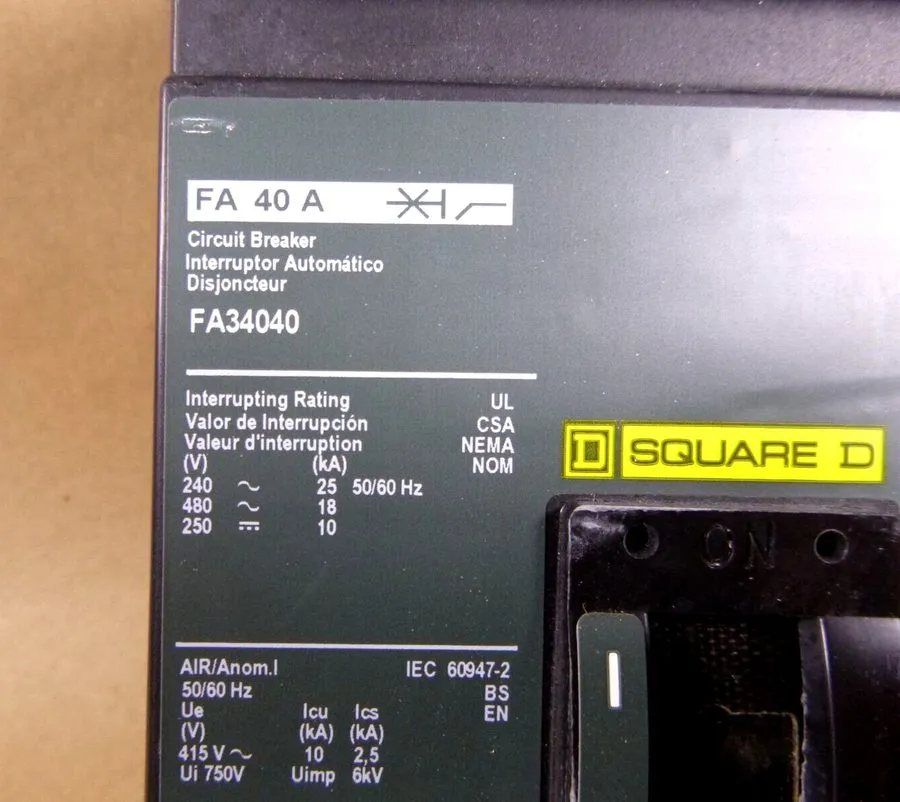 Автоматический выключатель SQUARE D FA34040 FA I-LINE 3 POLE 40 AMP 480v BLACK C