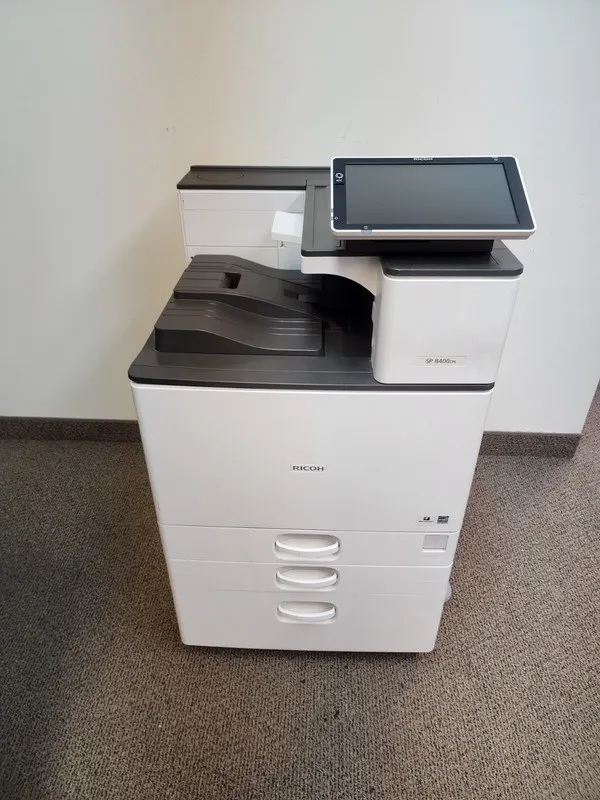 Лазерный принтер Ricoh SP 8400DN Laser Printer with Duplex and Network 60 ppm ON — фото лота 1