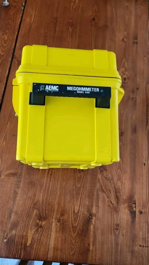 Тестер AEMC 5100 Megohmmeter, 10kW to 3000GW in Yellow Field Case + cables & gro