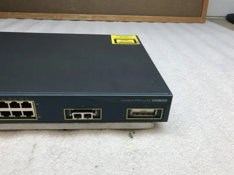 Блок питания Cisco WS-C3524-PWR-XL-EN 24-Port Stackable 10/100 Ethernet PoE Mana — фото лота 2