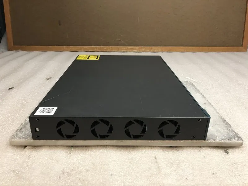 Блок питания Cisco WS-C3524-PWR-XL-EN 24-Port Stackable 10/100 Ethernet PoE Mana — фото лота 3