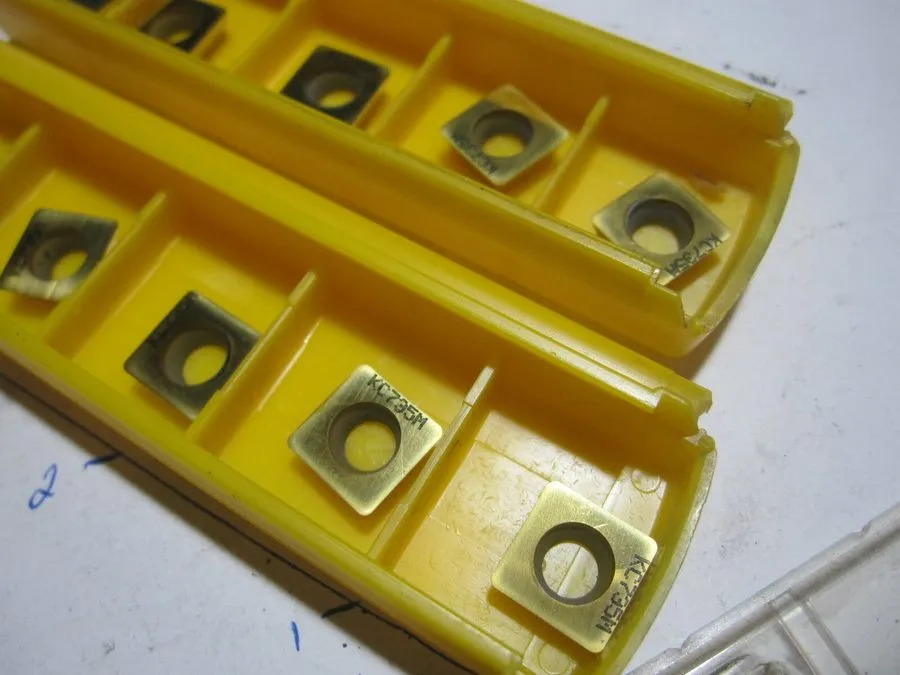 Режущий инструмент 5 Kennametal SDCW332 KC735M carbide turning insert