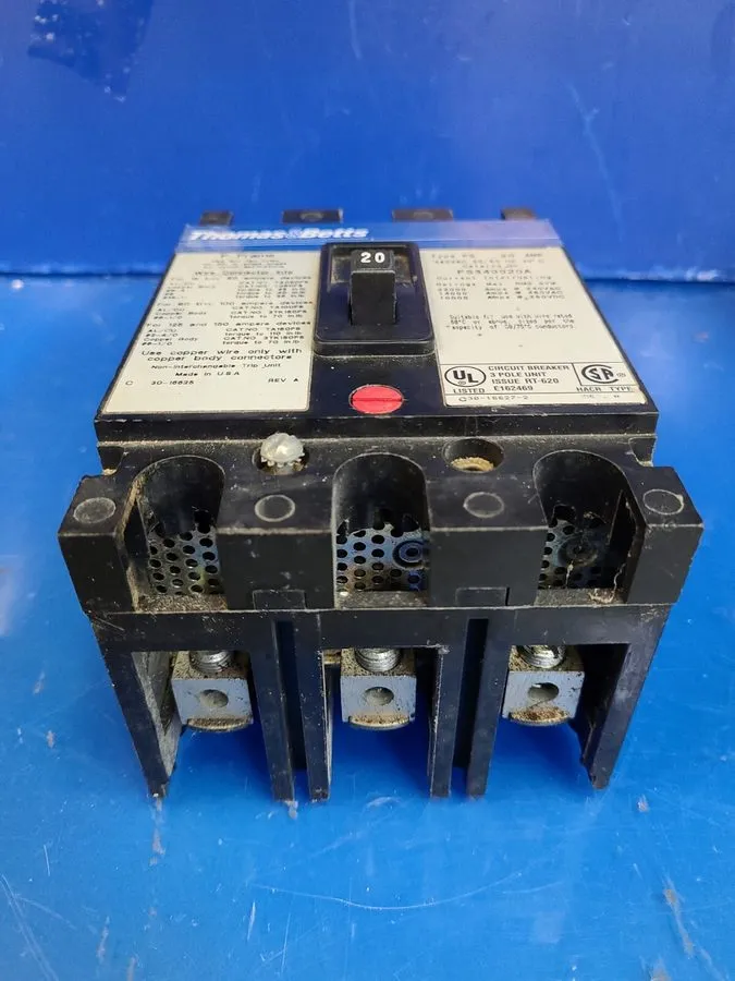 Автоматический выключатель Eaton Cutler Hammer FS340020A 20 Amp 3 Pole 480V FS C
