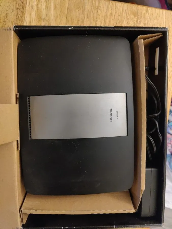 Маршрутизатор Cisco Linksys EA6500 Wireless Router USB Dual Band Gigabit 4 Port