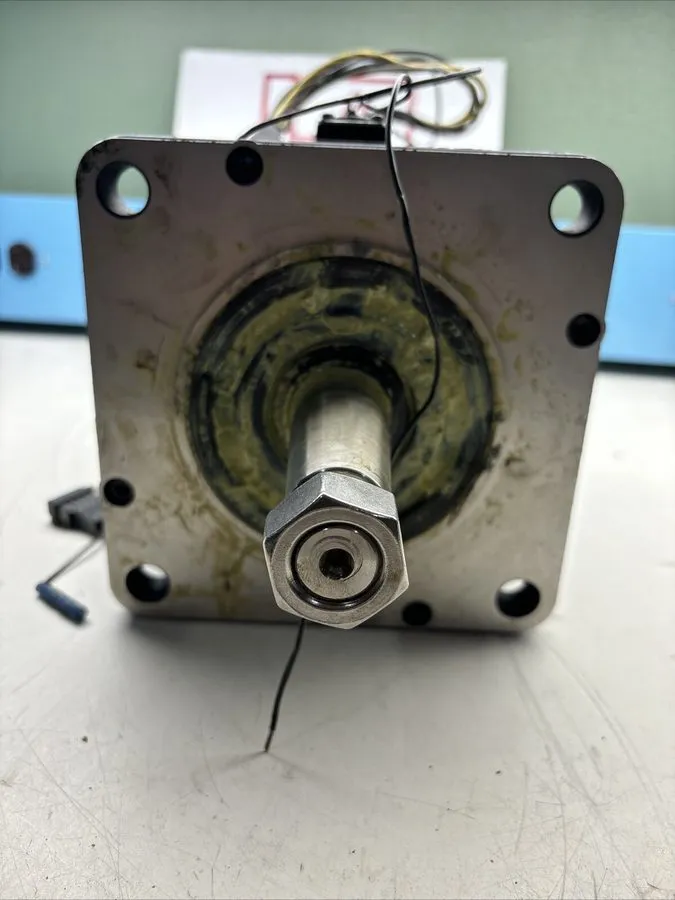 Серводвигатель Fanuc A06B-0142-B675 A12/2000 AC Servo Motor A64 2000 RPM 2.1KW 7 — фото лота 2