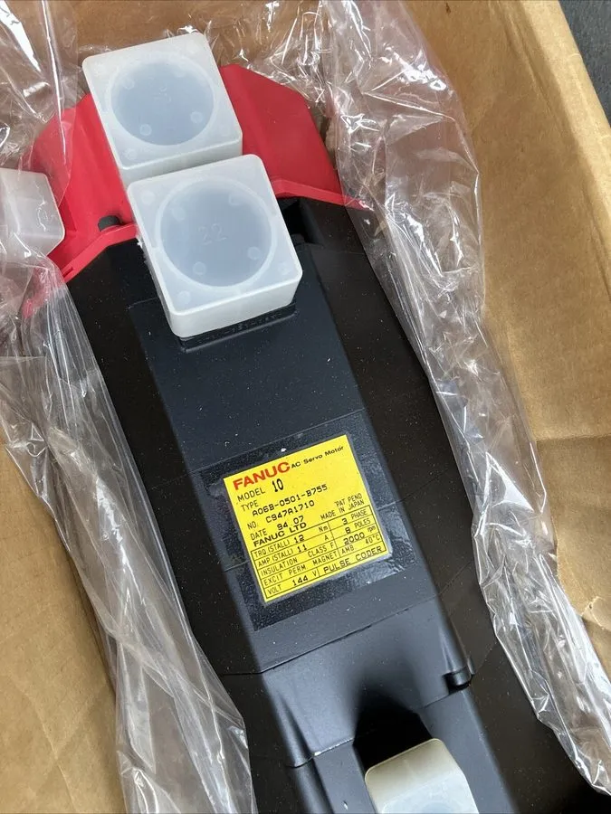 Серводвигатель Fanuc 10 A06B-0501-B755 AC Servo Motor 144V 11A 12Nm rpm2000