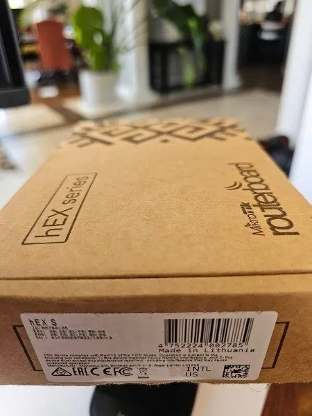 Маршрутизатор MikroTik hEX S 5 Ports Gigabit Ethernet Router RB760IGS SFP port