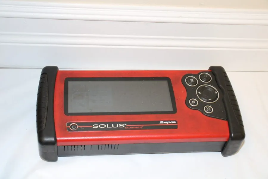 Диагностический сканер SNAP-ON SOLUS EESC310A Automotive Scanner Tool w/ Adapter