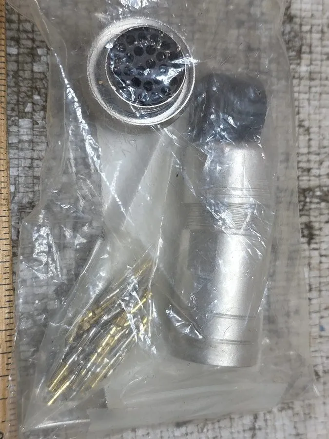Разъём Amphenol Kit Standard Circular Connector Zinc Housing RT0W6126SNH-K — фото лота 2