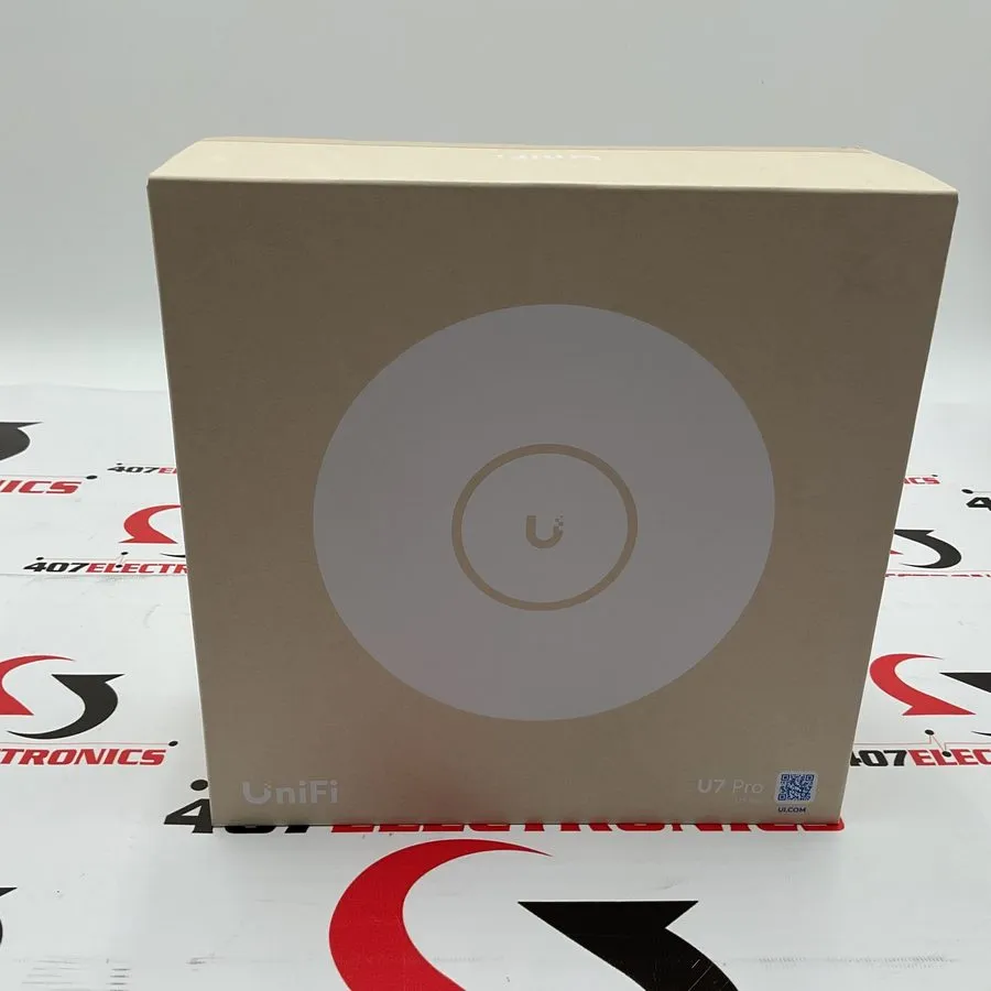 Точка доступа Wi-Fi Ubiquiti Inc U7 Pro Tri-Band Wi-Fi 7 Access Point in White U