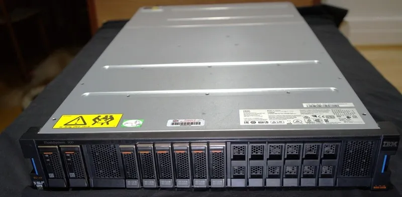 Контроллер СХД IBM FlashSystem 900 12x MicroLatency Bay Storage Enclosure 9843-A