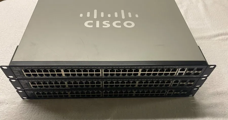 Коммутатор CISCO SG500-52P-K9 V04 52-Port Gigabit PoE Stackable Manage Switch