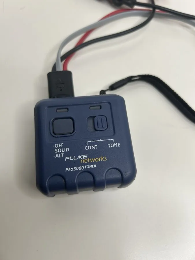 Тестер Analogowy lokalizator par PRO3000 Fluke Networks