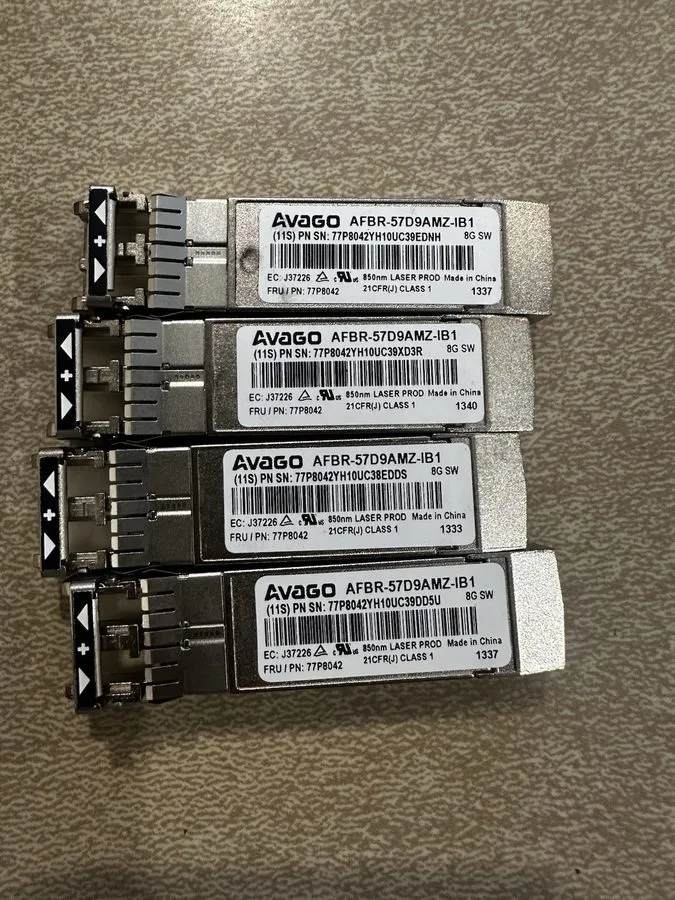 Трансивер 4 x IBM Avago AFBR-57D9AMZ-IB1 8Gb SW 850nm SFP+ FC Transceiver 77P804