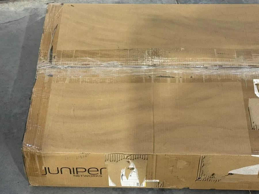 Коммутатор Juniper MX2000-SFB-S-A Switch Fabric Board MX2000 MX2010 MX2020